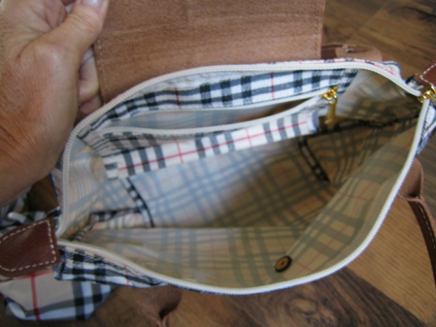Karrierte kleine Handtasche mit Loop-Schal 