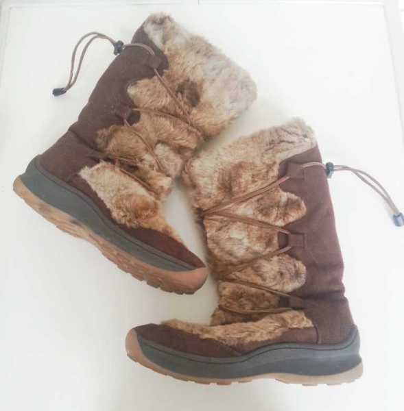 Braun-/beigefarbene Kunstfellboots/-stiefel in partieller Wildlederoptik Gr. 36