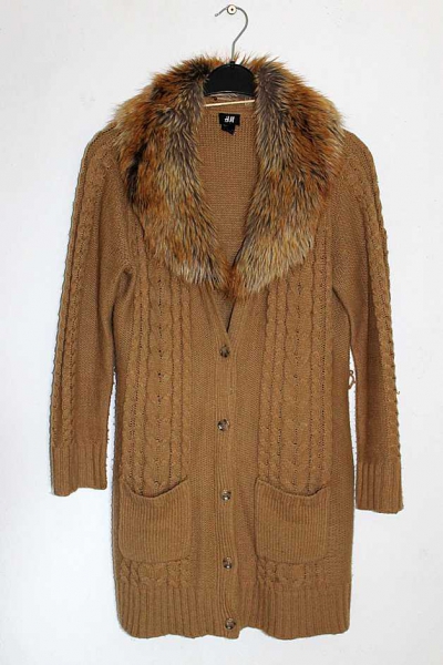 Cardigan mit Fellkragen, Blogger