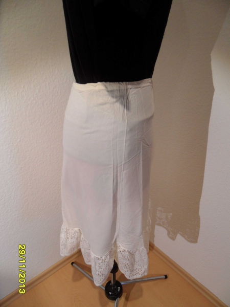 weißes DDR Unterröckchen für Mädchen / Frauen, Größe S, mit Spitze von Stretta