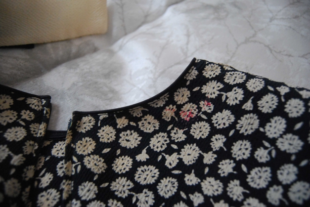 Vintage True Bluse  Oberteil Blümchen  Blogger Trendi
