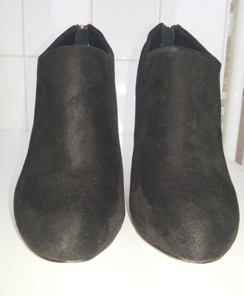 NEU! schwarze Stiefeletten in Kunstleder und Wildlederoptik mit goldfarbenem Reissverschluss Gr. 37