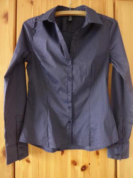 Taillierte Bluse von H&M