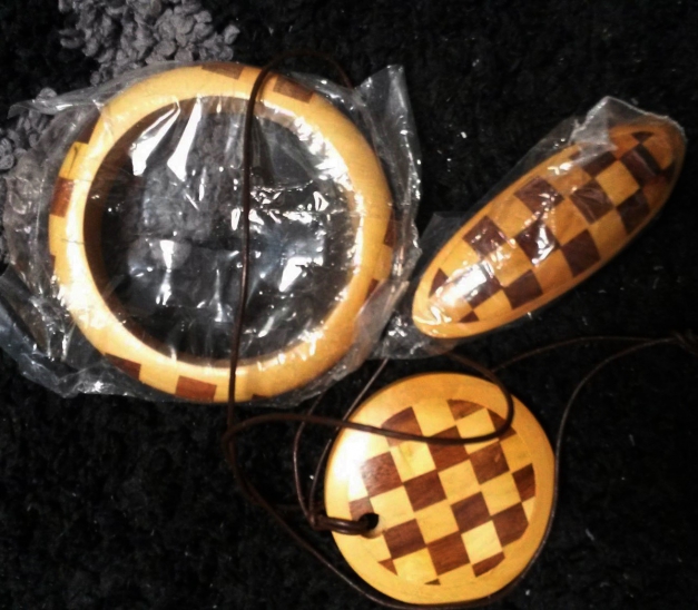 3 teile Holzschmuck neu