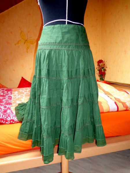 Zara trf Stufenrock grasgrün Glitzer