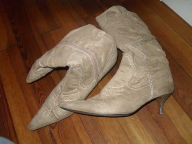 sandfarbene Stiefel