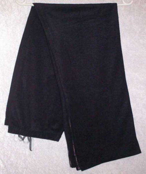 Schwarze Schlaghose 