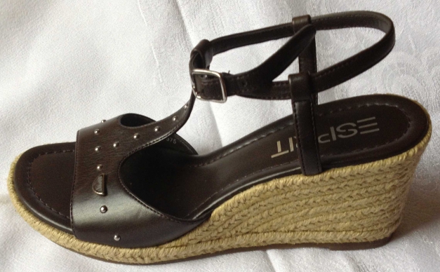 Wunderschöne und sommerliche Wedges von Esprit