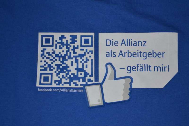 Blaues Allianz T-Shirt