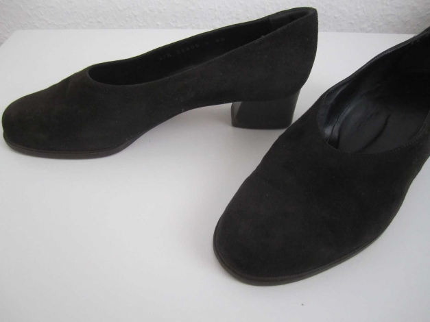 Vintage - niedrige Pumps (37,5) - Blockabsatz - Schoko - Wildleder