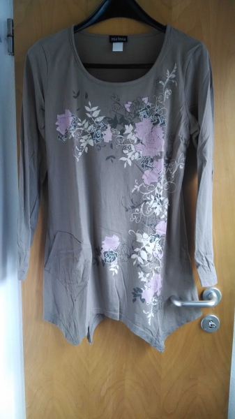 Longshirt mit romantischem Rosenprint