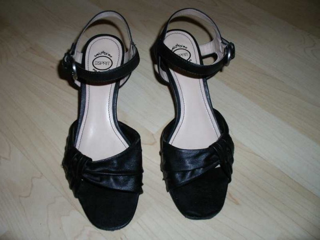 Schwarze hohe Sandaletten mit Riemchen, Esprit, Gr. 38