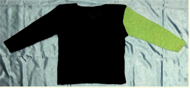 Strick-Pullover von Bingo - Mit oberem Glitzerreißverschluß - schwarz / grün - Größe 40 