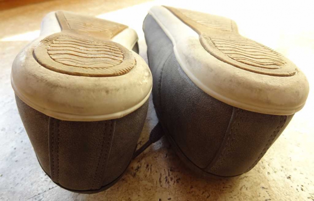 Graue Halbschuhe mit Reißverschluss Gr. 39