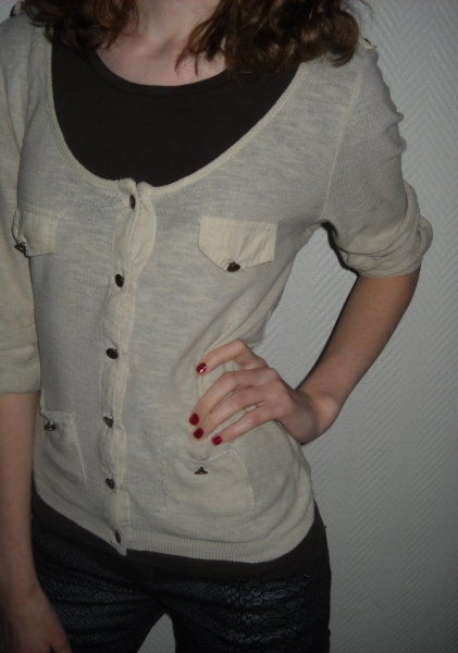 ZARA Cardigan Pullover Pulli Strick Jacke beige creme Nieten Studs Knöpfe S M L 36 38 40