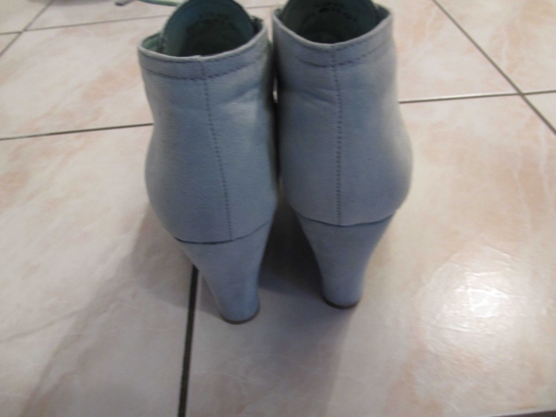 coole Ankle boots mit Keilabsatz