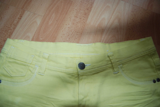 High-Waist Jeans- Shorts   Trendi