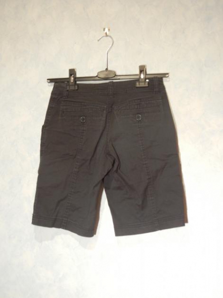 schwarze Bermuda