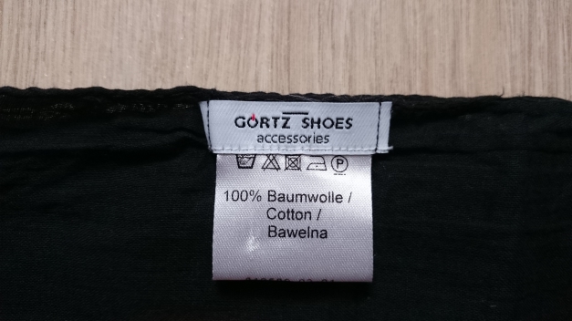 Tuch mit Muster und Farbverlauf