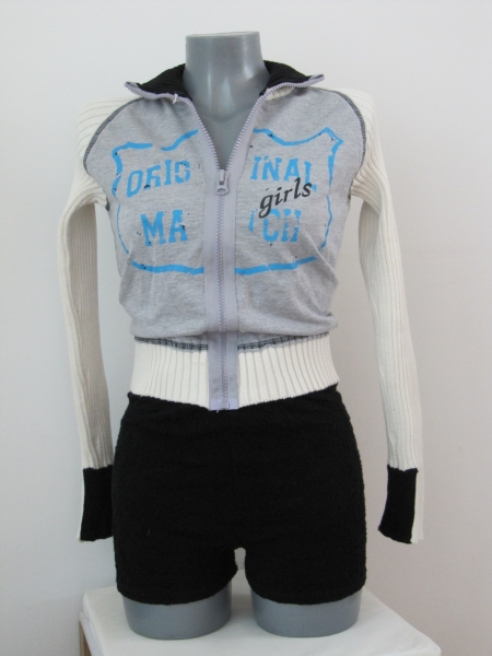 WÜNDERSCHÖNE JACKE STRICK MATERIALMIX ONLY AUSGEFALLEN PATCHES Gr.S ?
