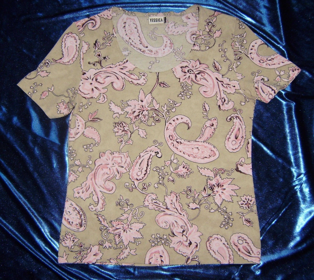 T-Shirt von Yessica, khaki / altrosa mit Paisley-Muster, Gr. M