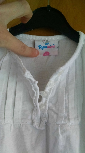 Süßes weißes Shirt
