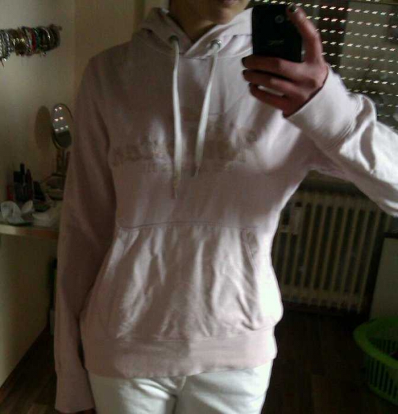 rosa kapuzenpullover