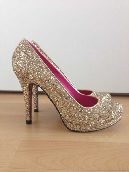 Buffalo London Luxus Party Pumps Gold Glitter 39 Glitzer High Heels Pink schick edel festlich Neu Buffalo London Luxus Party Pumps Gold Glitter 39 Glitzer High Heels Pink schick edel festlich Neu