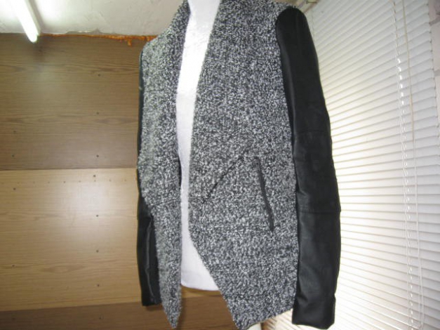 *** Tolle Stylische Jacke im Materialmix ***