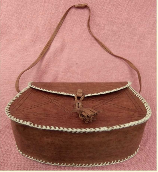 Damen-Handtasche aus festem starren Leder , Afrika-Stil , rötlichbraun