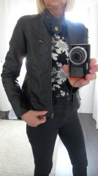 Schwarze Kunstlederjacke - Gina - 38 - Top- Zustand - 