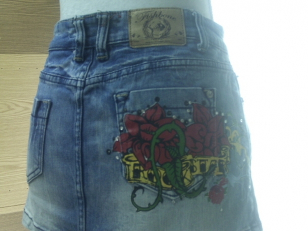 *** NEU ~ Sexy Jeansminirock mit einem farbenfrohen Print *** 
