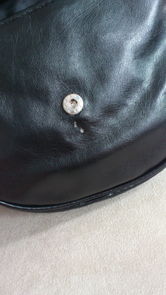 Schwarze Tasche klein halbrund mit Fransen H&M kleine macke