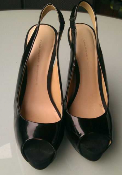  Zara Highheels in lackschwarz