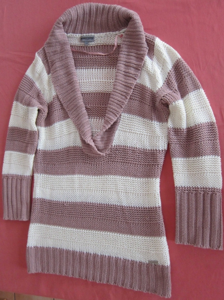 Kuscheliger Pullover mit weitem Kragen