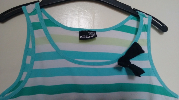 türkis-blau-weiß gestreiftes Top mit kleiner Schleife Gr. 170/176 / marine