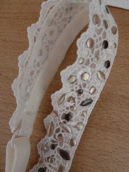 BH 70 A, Hunkemöller, creme, abnehmbare Träger, NEU