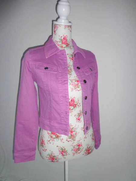 Kurze Jeansjacke lila