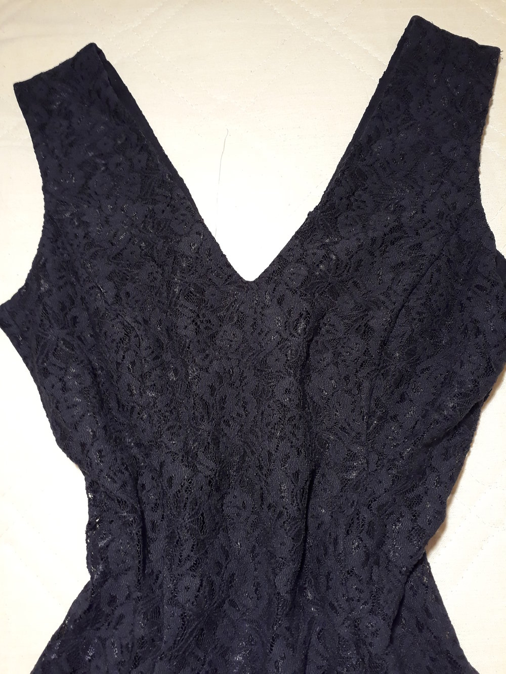 dunkelblaues Kleid aus Spitze, Esprit 