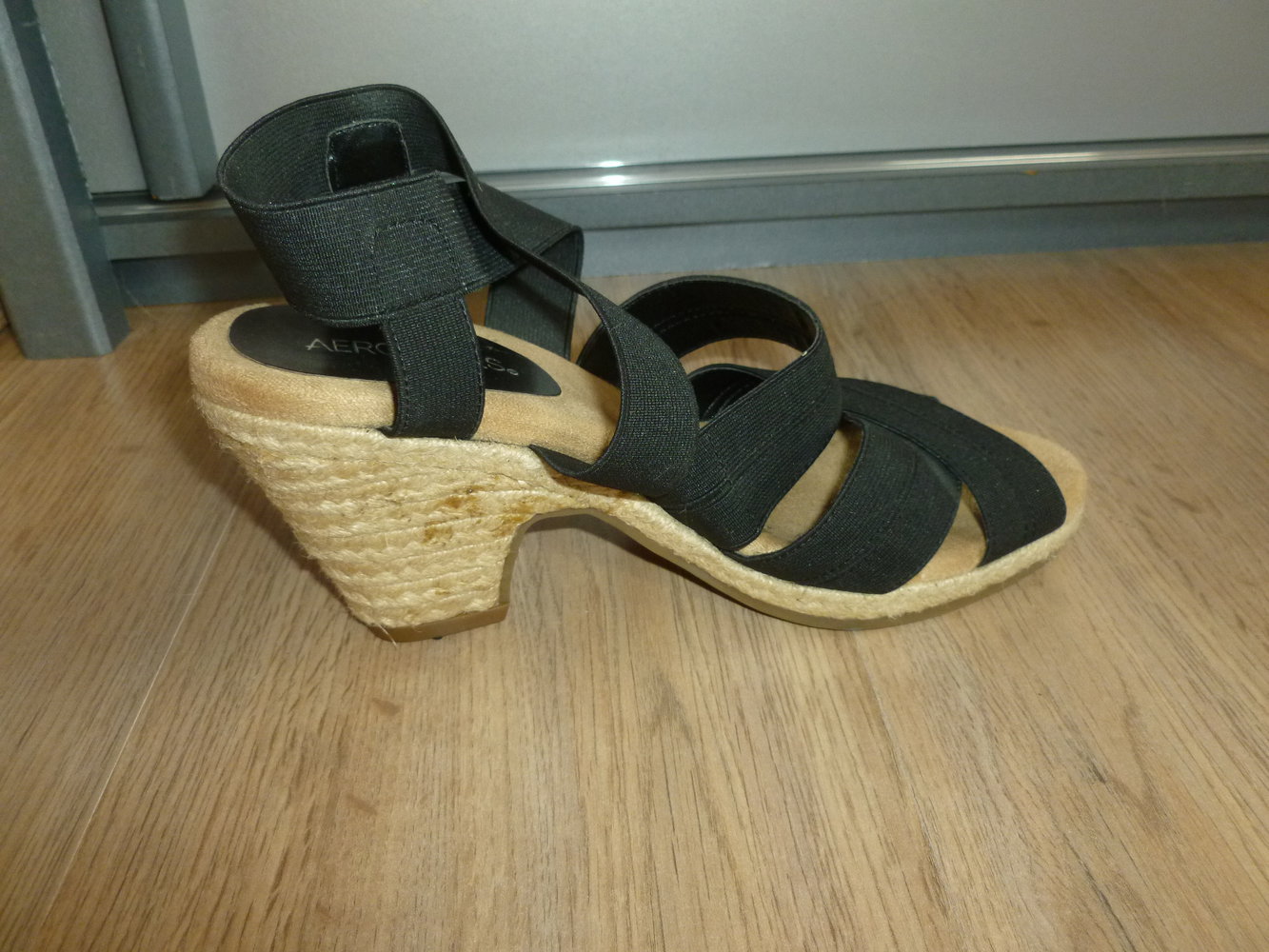 Sandalen hohe Schuhe schwarz beige Aerosoles