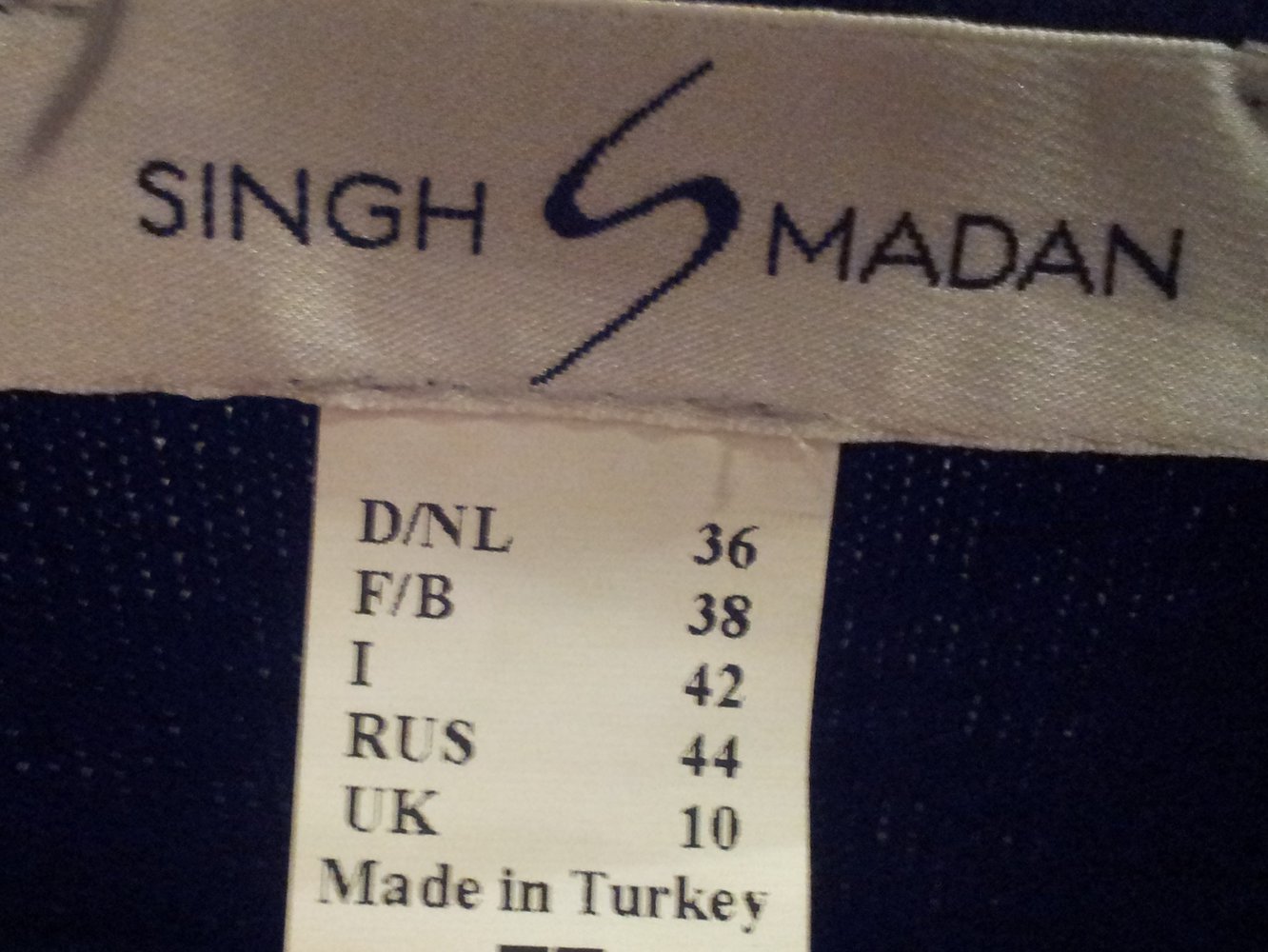 Designer Strickkleid von Singh S Madan