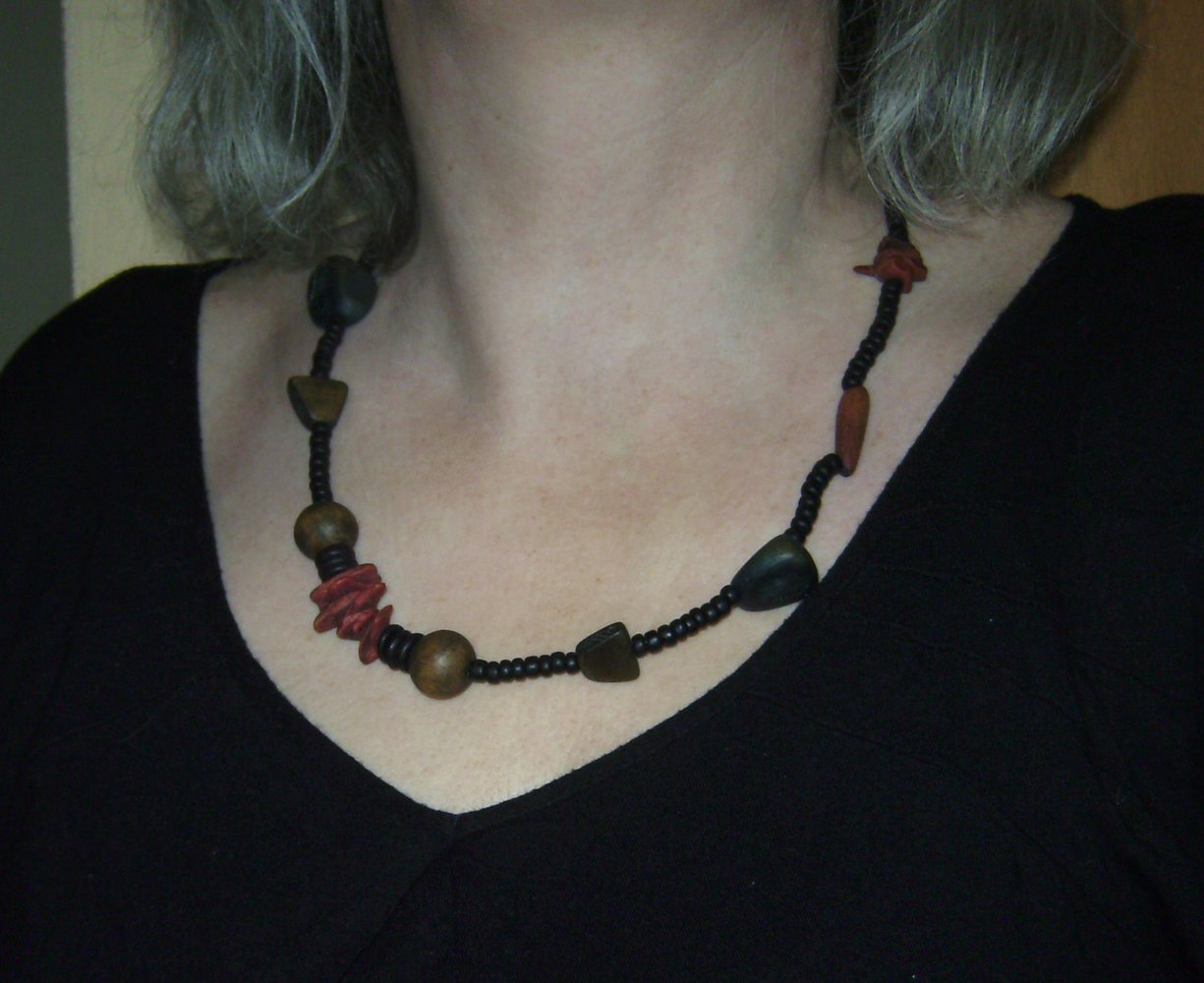 Kette Fred Feuerstein, Holzkette Steinoptik, African Look, Rostbraun an Sammelbesteller zu Verschenken