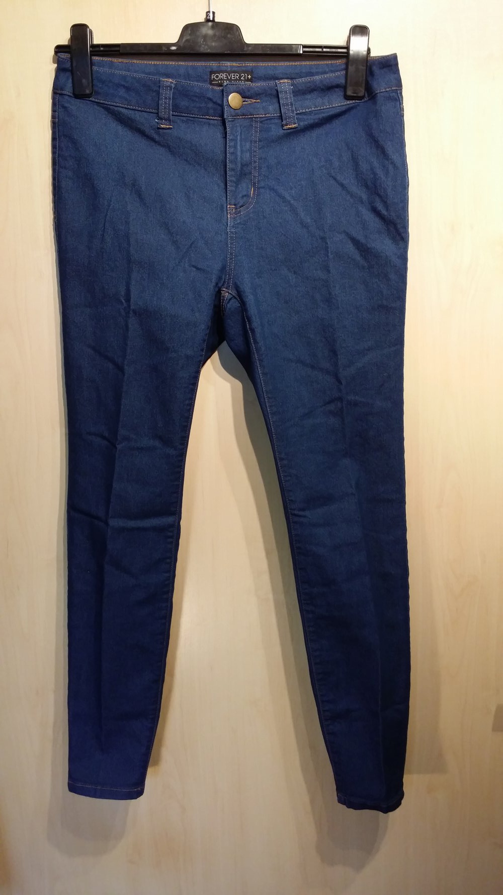 dunkelblaue Damenjeans - neu und unbenutzt Größe 44 / L
