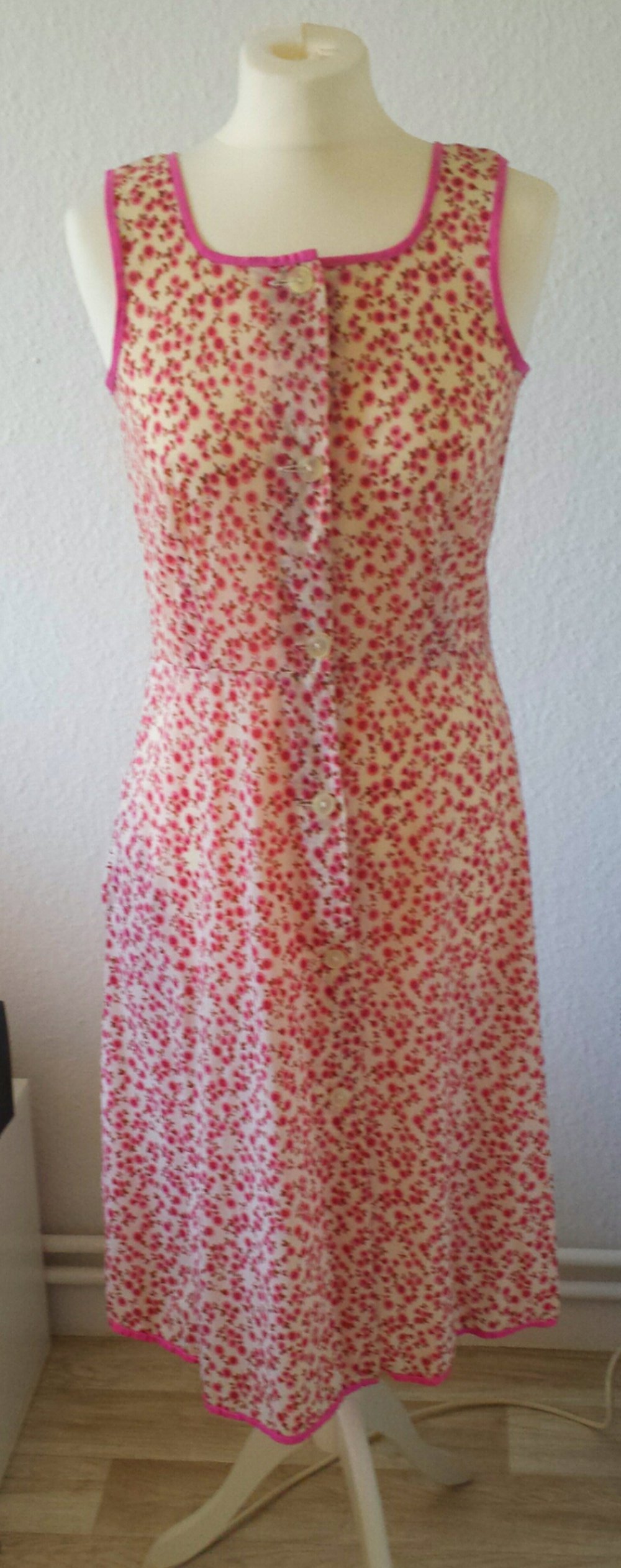 Vintage Kleid mit Blumen 36