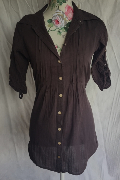 Lange braune Bluse