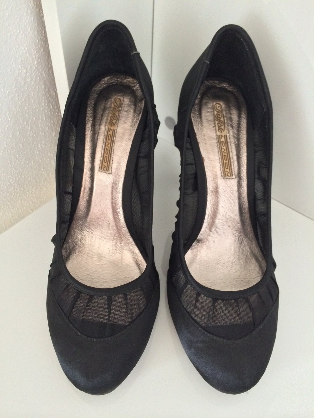 Buffalo London Pumps