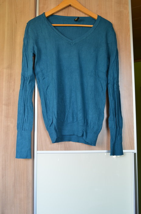 Blauer Pullover
