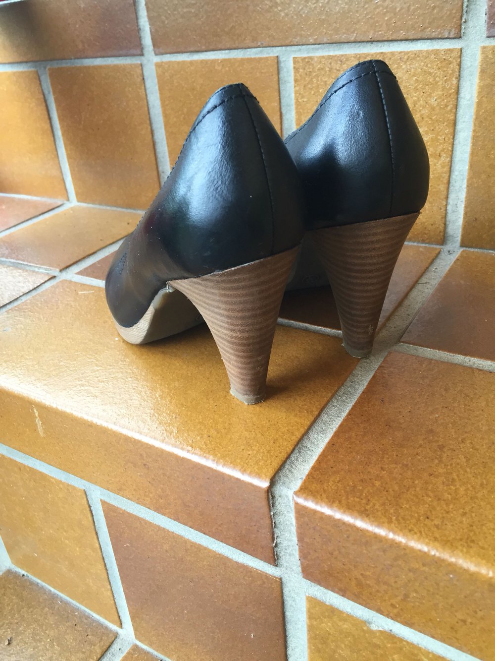 Echtleder Pumps Gr. 36 schwarz nur 1x getragen 