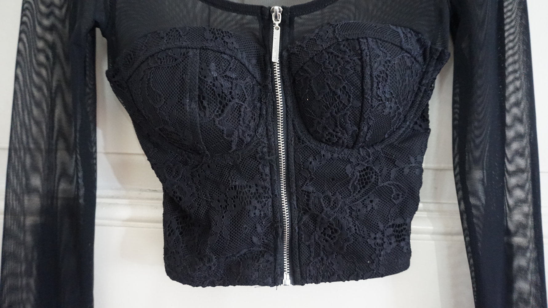 Netzoberteil mit Reißverschluss, Crop Top, Gothic