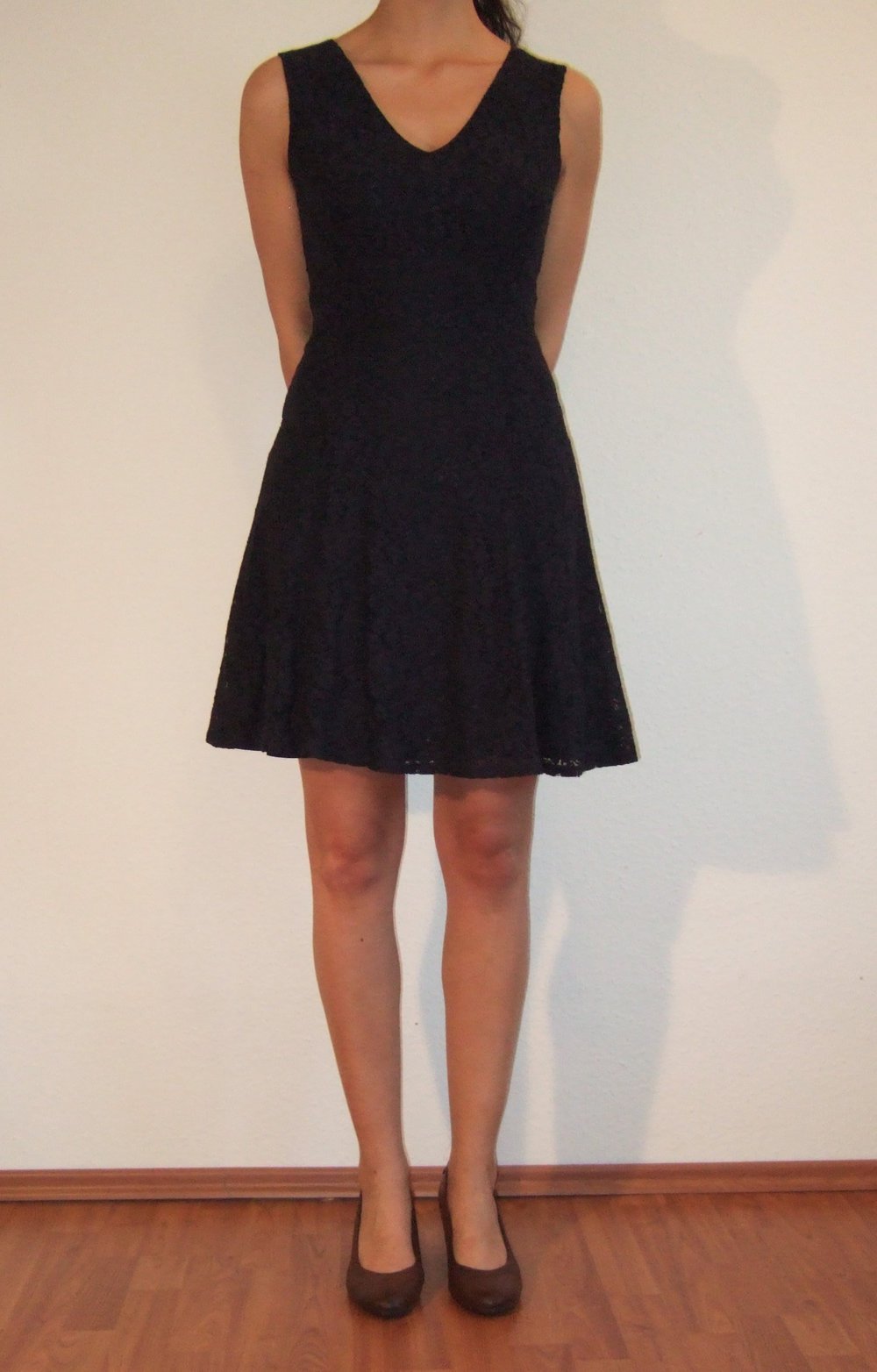 dunkelblaues Kleid aus Spitze, Esprit 